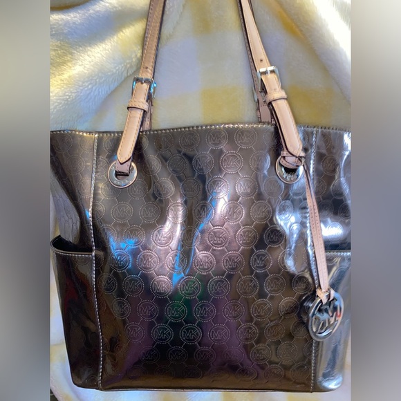 Michael Kors Pewter Tote/Purse - Picture 2 of 10